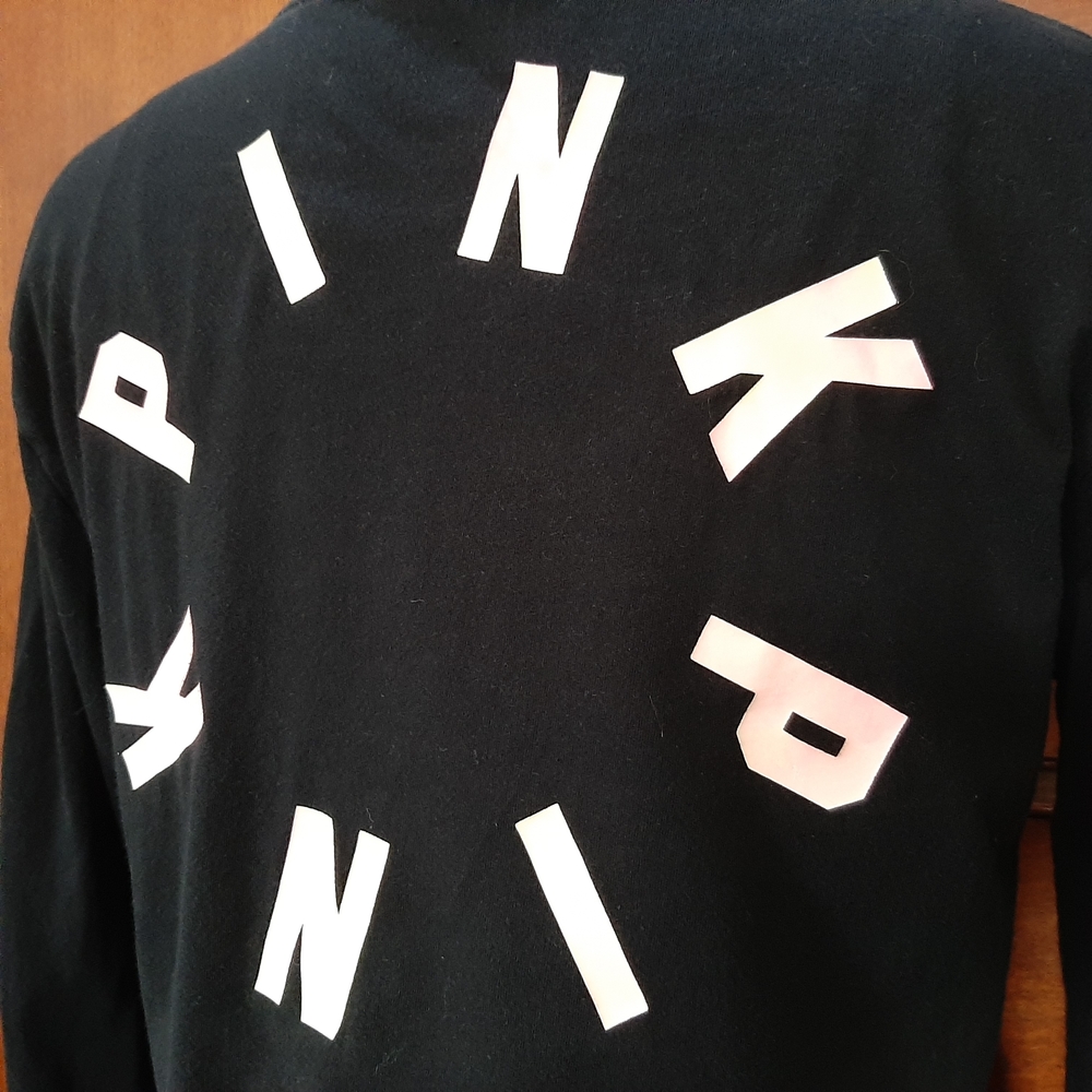 PINK Victoria's Secret Black Cropped T